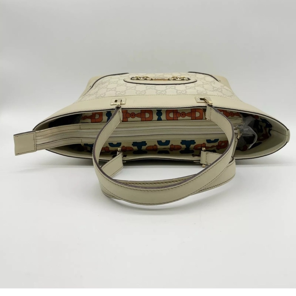 Authentic GUCCI Guccissima Leather Horsebit Off White Shoulder Bag - Picture 4 of 17
